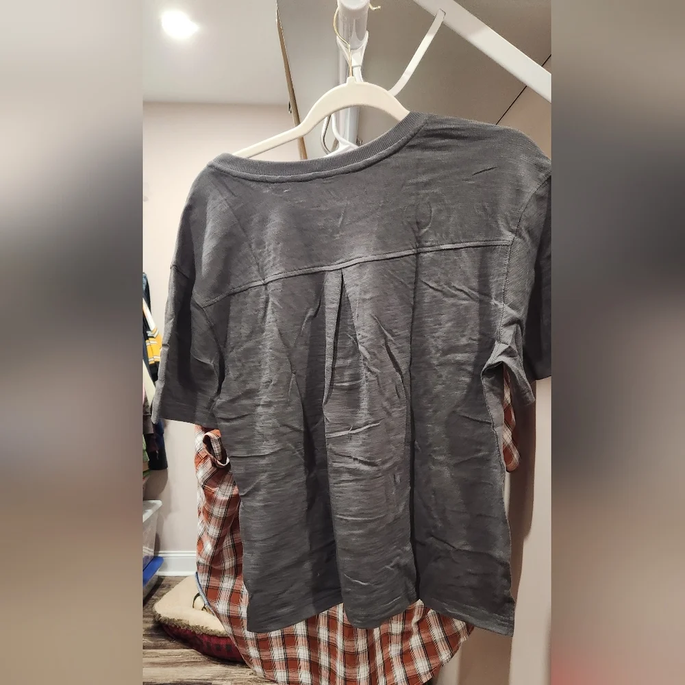 24/7 Pocket Tee - Picture 2 of 5